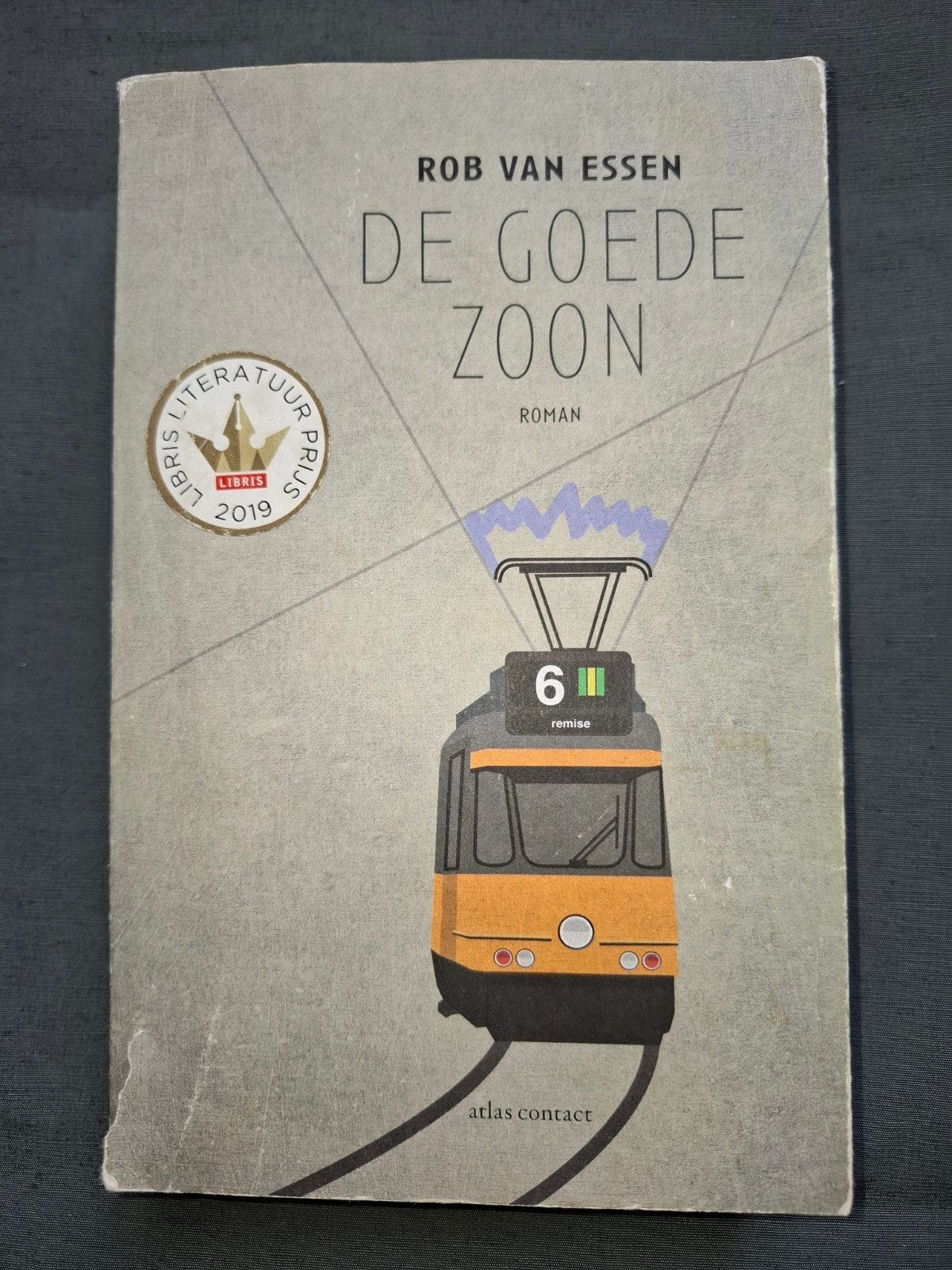 De Goede Zoon - Rob van Essen (Gelezen, beschadigde kaft), Ophalen of Verzenden, Gelezen, Rob van Essen