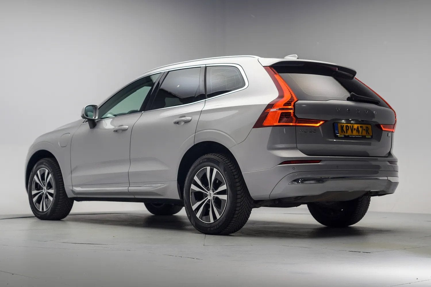 Volvo XC60 2.0 T6 Recharge AWD Inscription [ Panorama Leder, Automaat, Gebruikt, 1969 cc, Automatische klimaatregeling