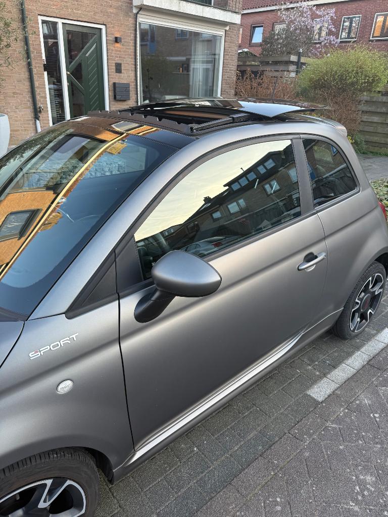 Fiat 500 1.0 70pk Hybrid 2021 Grijs, Auto's, Fiat, Voorwielaandrijving, 40 €/maand, 4 stoelen, Leder en Stof