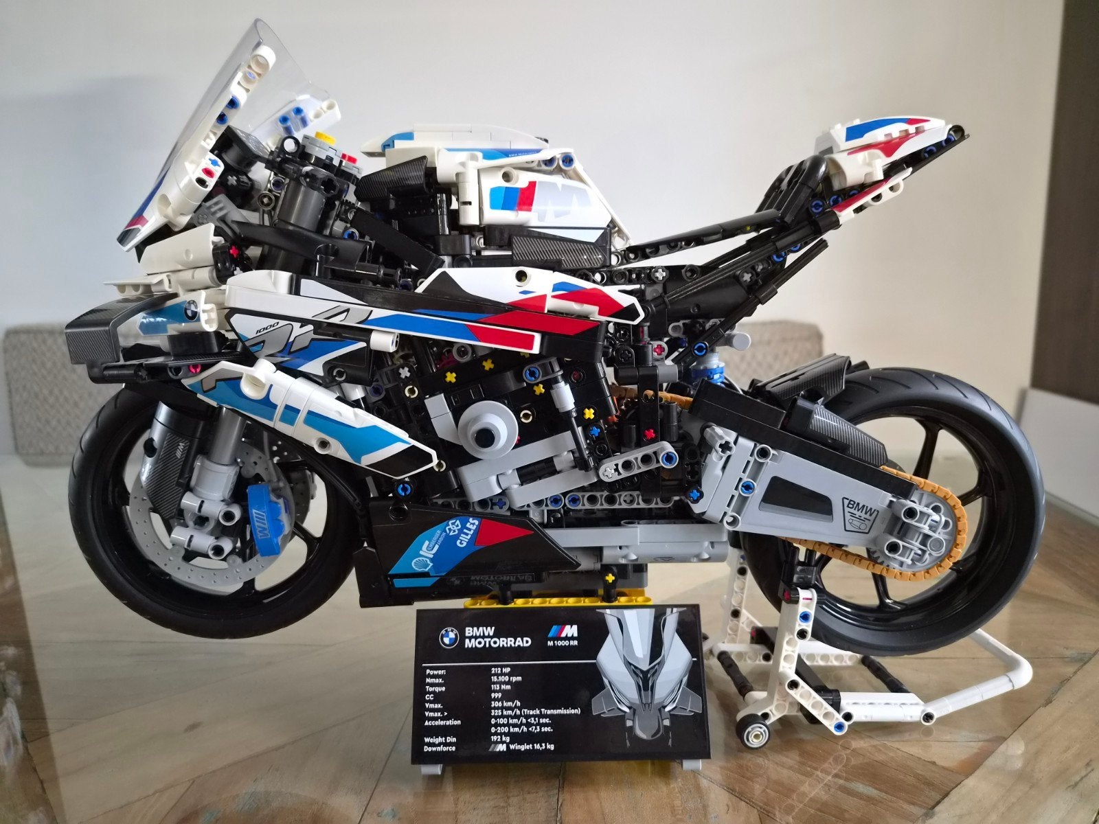 LEGO Technic BMW M 1000 RR (42130), Ophalen of Verzenden, Zo goed als nieuw