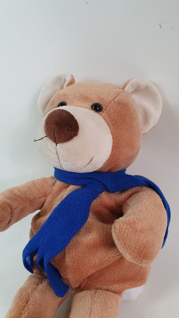 Bambix Beertje knuffel handpop. Met blauwe sjaal. 3A6, Kinderen en Baby's, Speelgoed | Knuffels en Pluche, Tweedehands verkoop