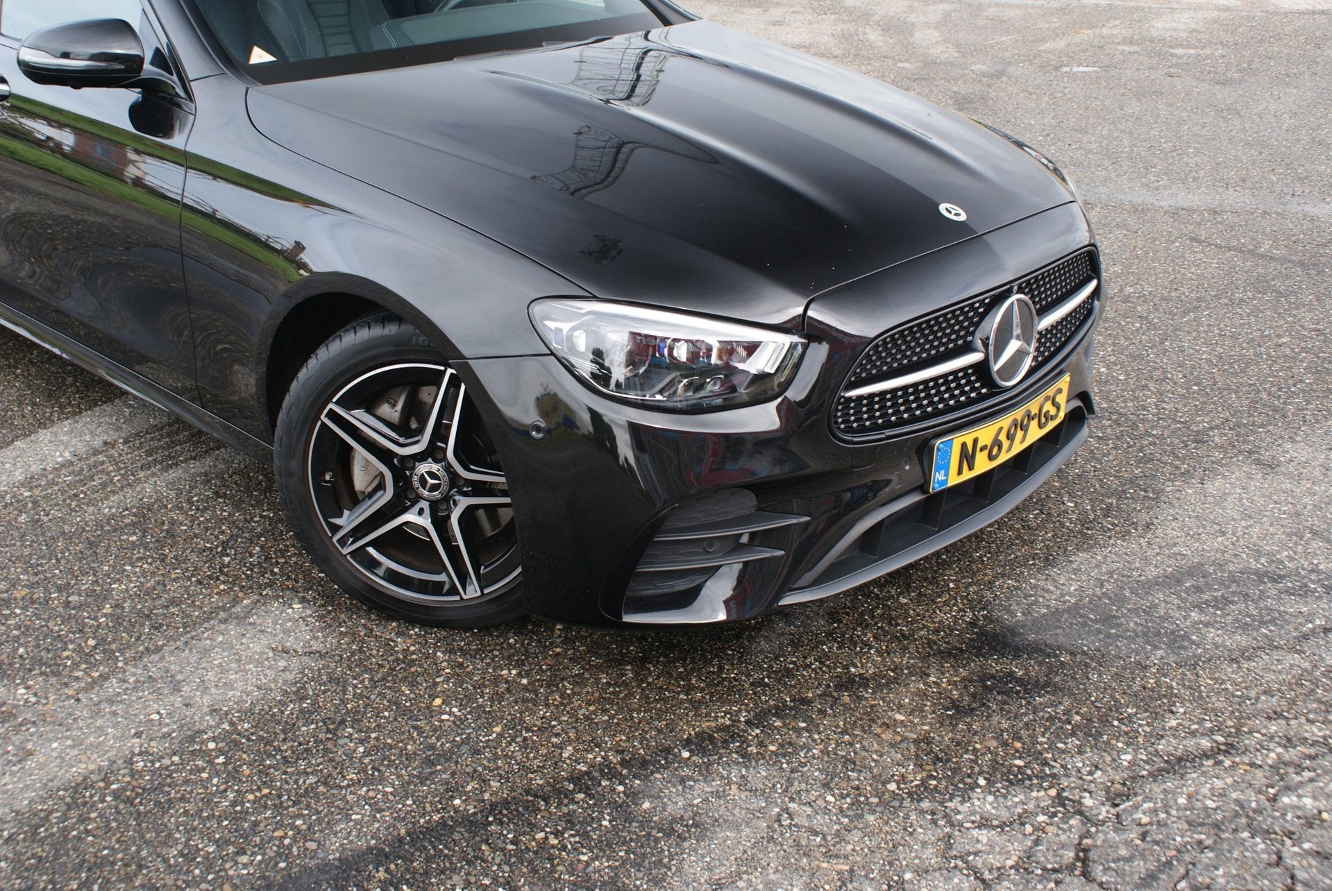 Mercedes-Benz E-klasse 200 ///AMG Pakket | Pano | Facelift m, Automaat, Gebruikt, 4 cilinders, Zwart
