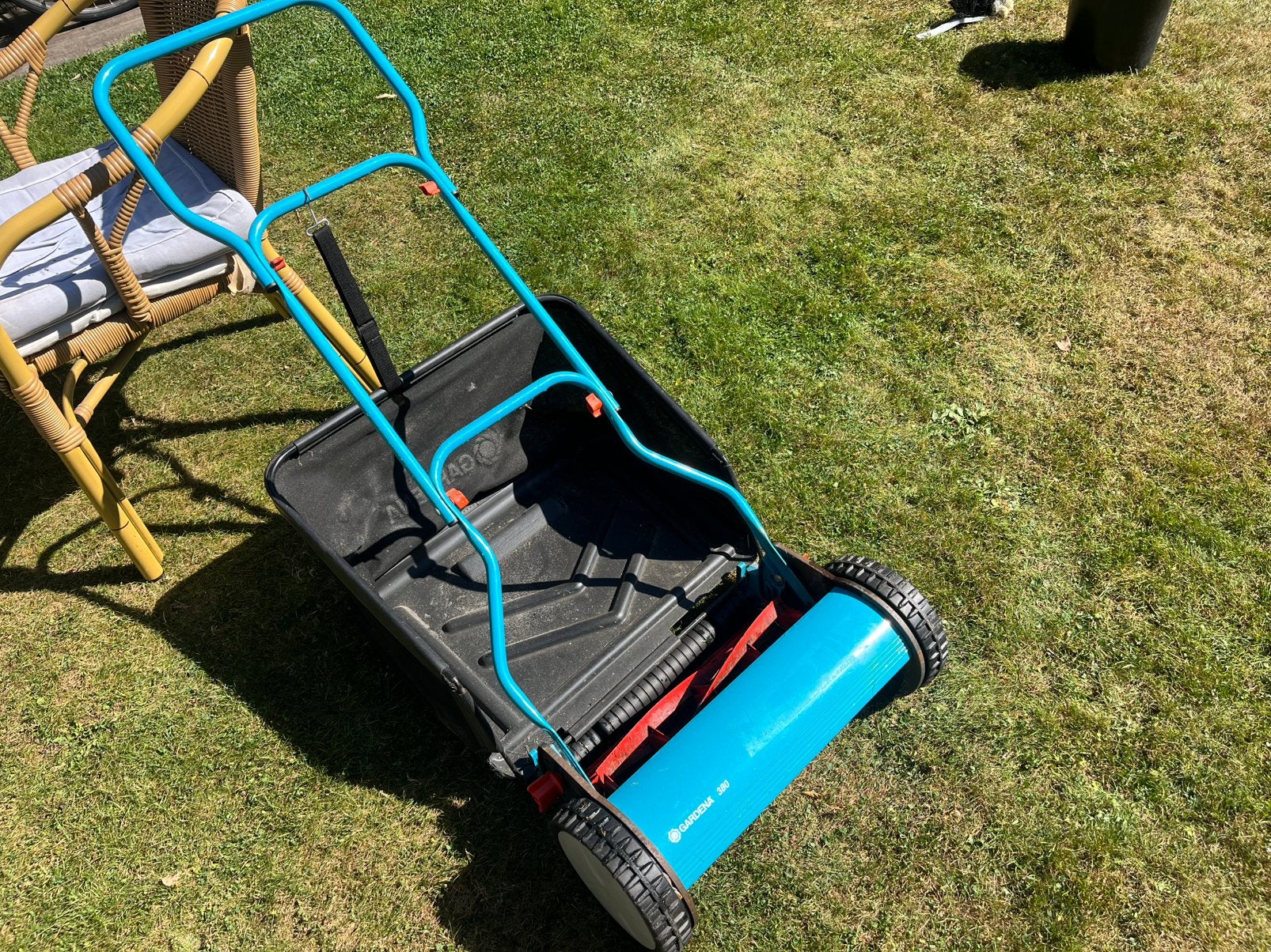 Gardena grasmaaier 380 met originele opvangbak, Gebruikt, Handgrasmaaier, Ophalen of Verzenden, Opvangbak
