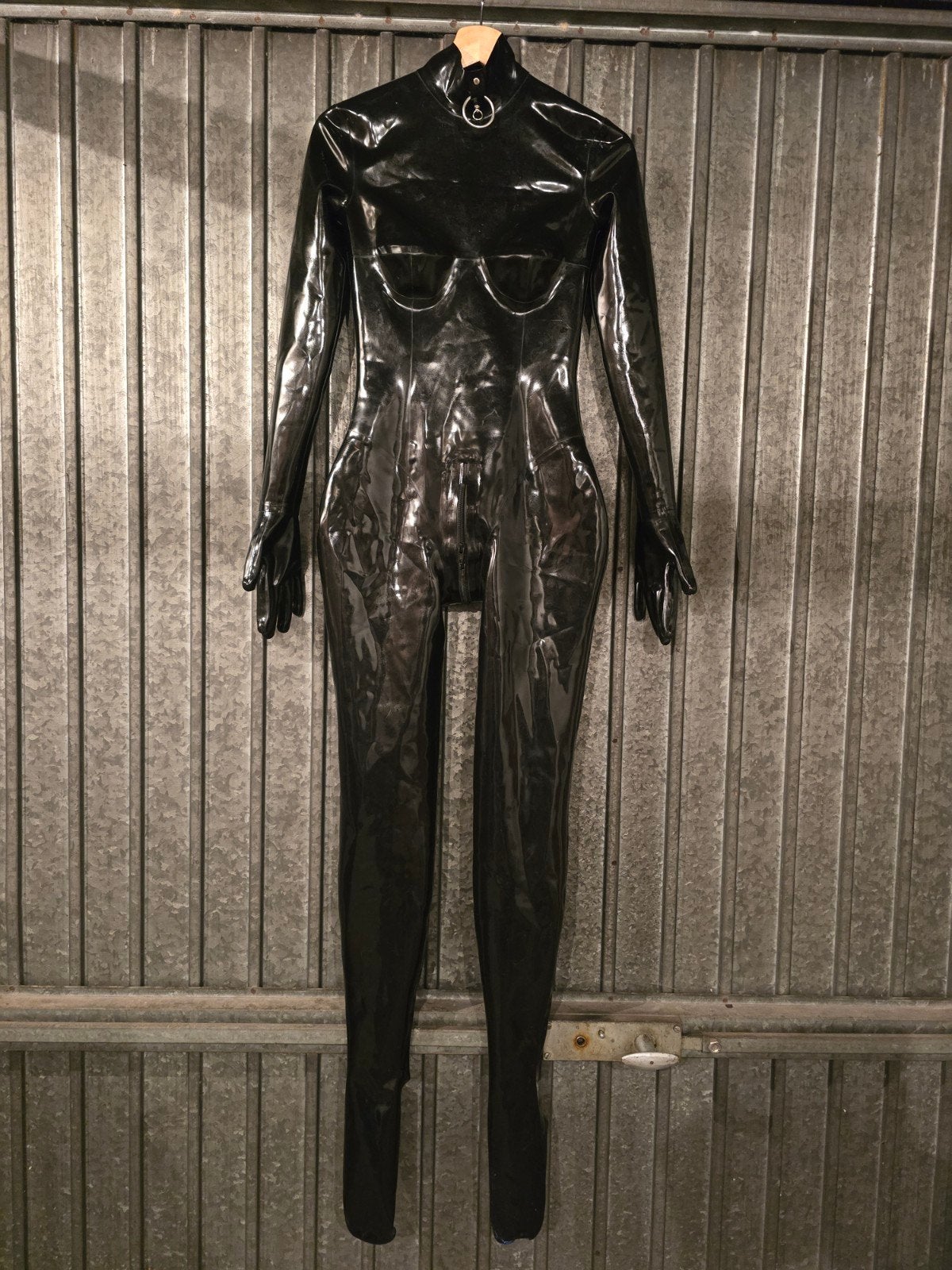 Zwart latex catsuit 0.6 mm met 3wegrits ,borsten en ringkraa, Verzenden, Nieuw