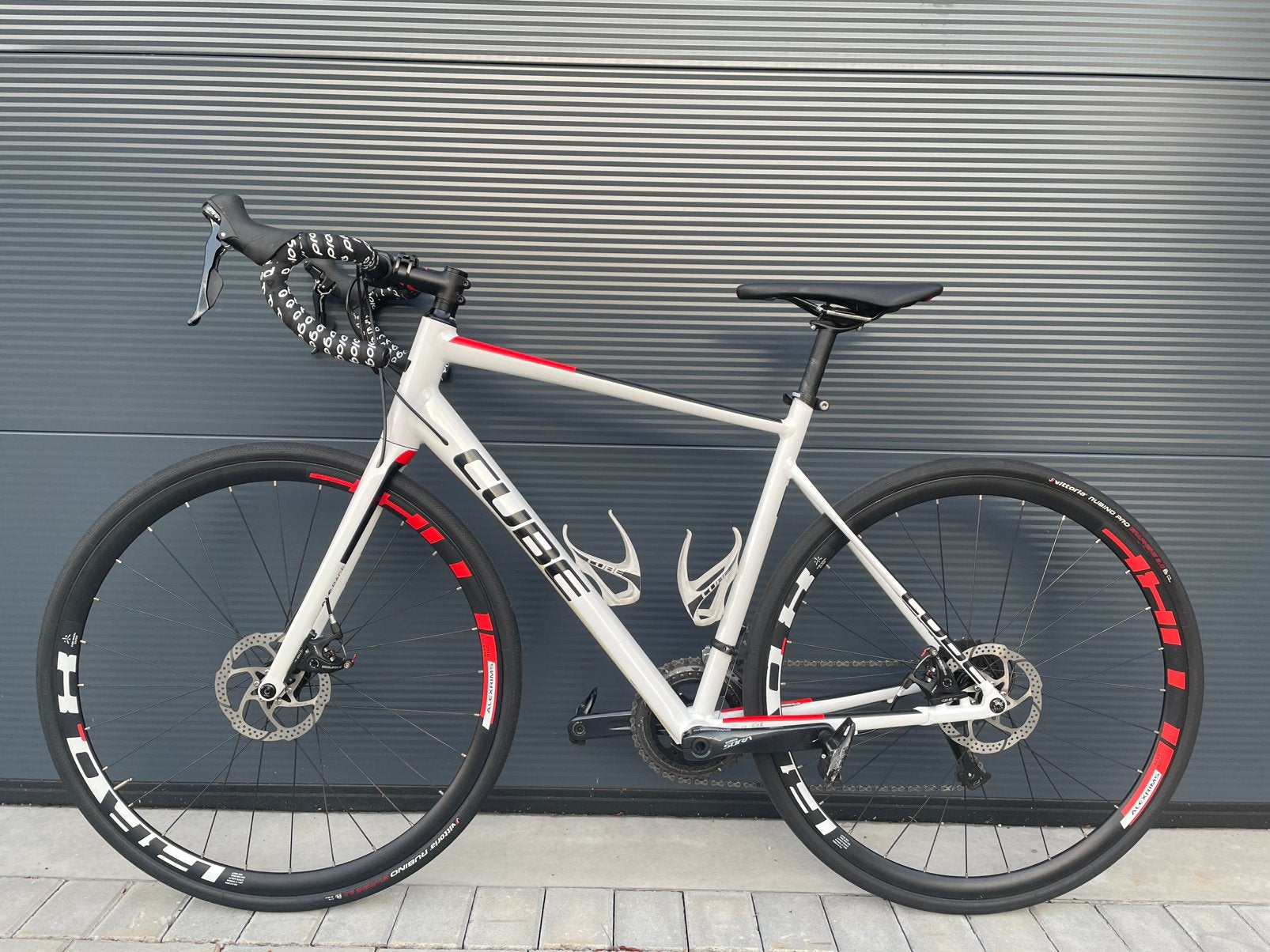 Cube Attain Pro Disc NIEUWSTAAT Mt.56 medium/large, Fietsen en Brommers, Fietsen | Racefietsen, 28 inch, Trek canyon scott, Specialized