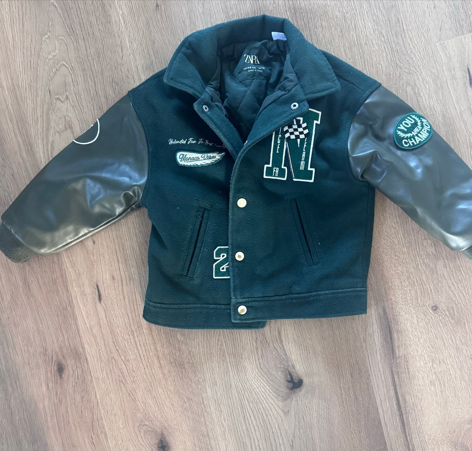 Zara Collegejack Groen Maat 110, Ophalen, Zo goed als nieuw, Jongen of Meisje