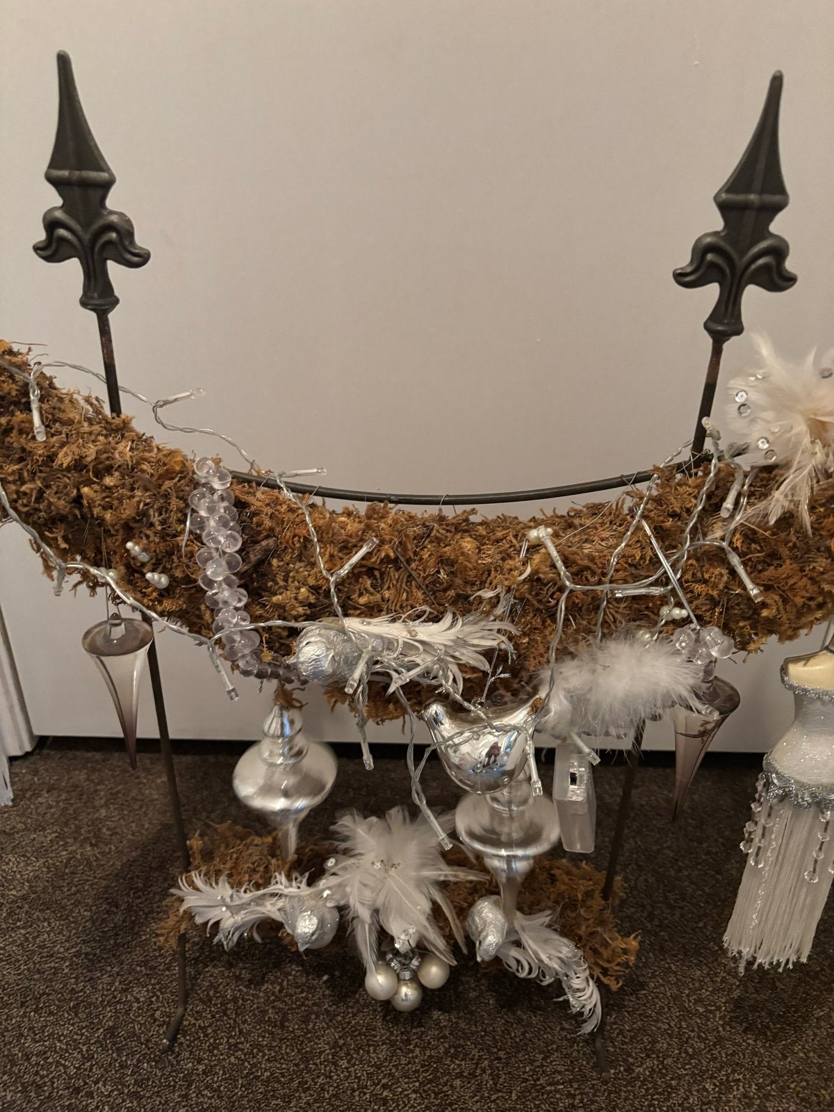 IJzeren standaard met kerstdecoratie en accessoires, Diversen, Ophalen of Verzenden, Gebruikt