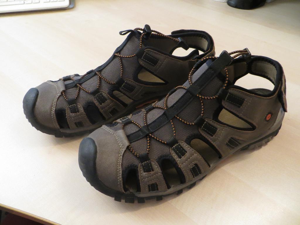 Hi-Tec open wandelschoen maat 43, Kleding | Heren, Schoenen, Bruin, Ophalen of Verzenden, Zo goed als nieuw, Wandelschoenen of Bergschoenen