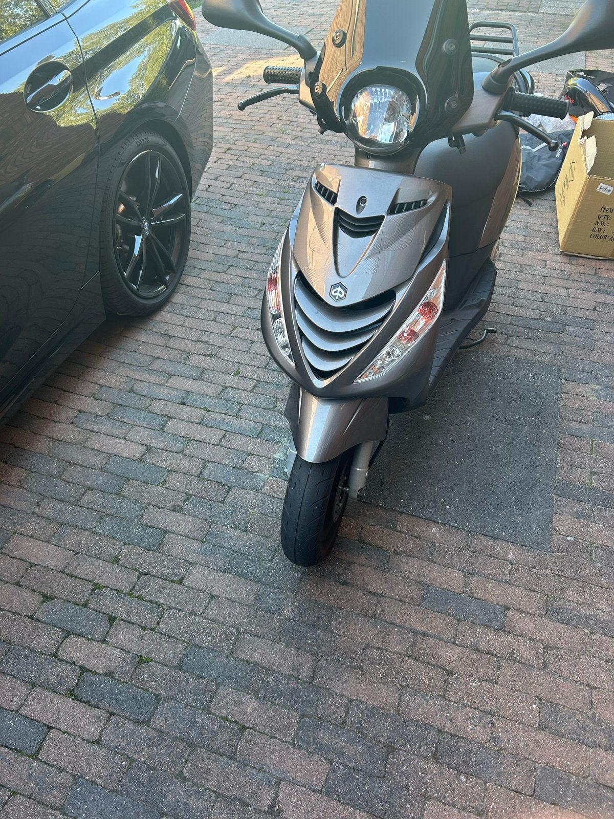 Piaggio Zip 50cc Brom 2019 – Met vele extra’s– 3700km, Fietsen en Brommers, Brommers | Overige merken, Ophalen, Gebruikt, Maximaal 45 km/u