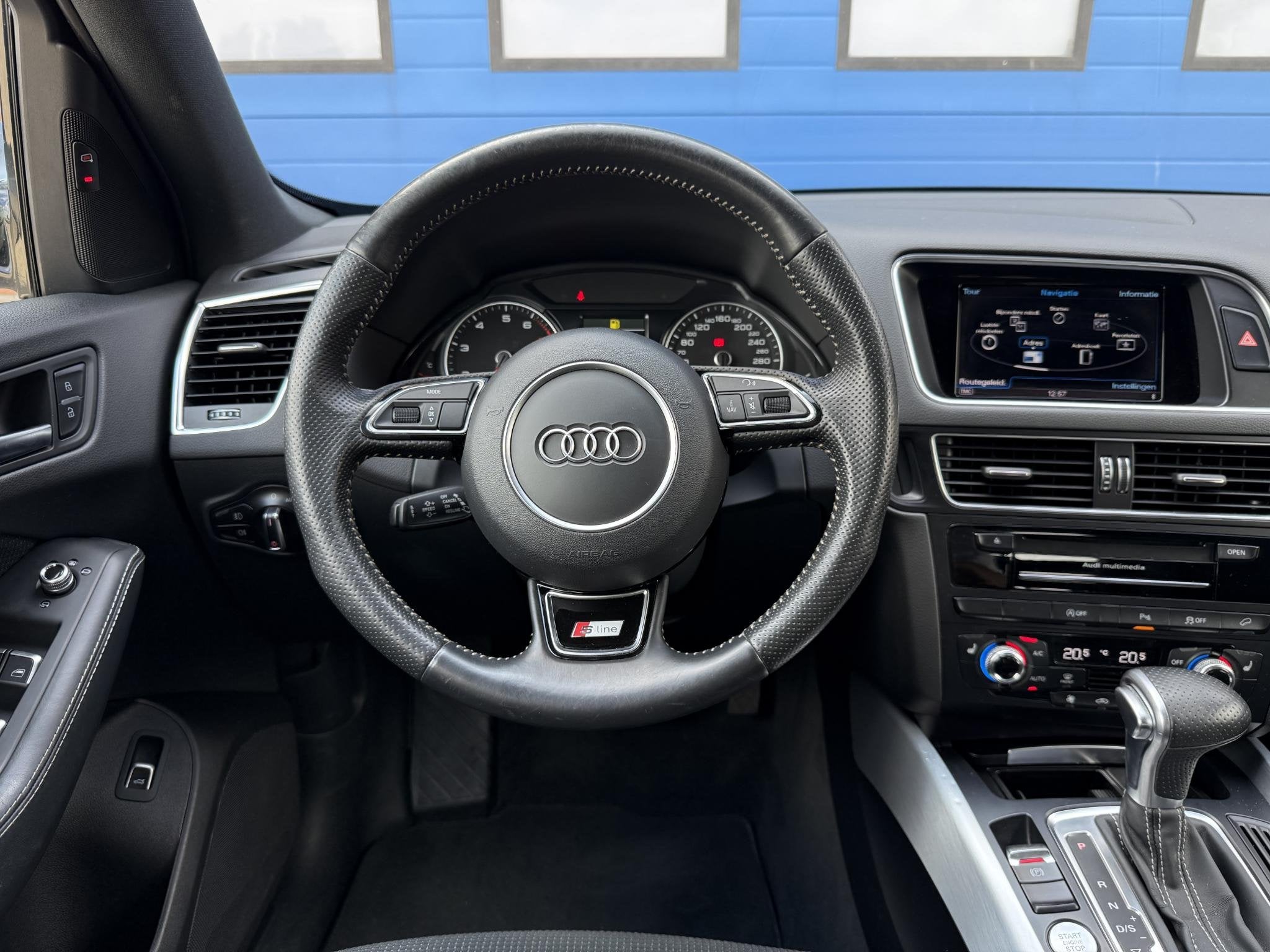 Audi Q5 2.0 TFSI Quatro S-Edition | S-line | Led | Navi |, Gebruikt, 4 cilinders, Leder en Stof, Bedrijf