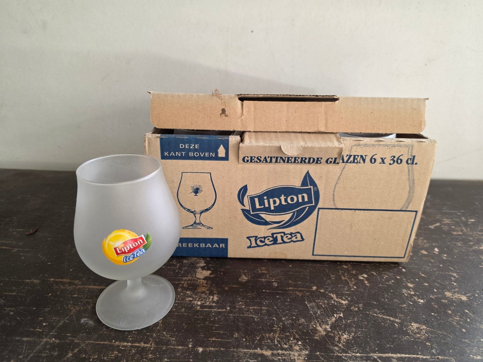 6 stuks gesatineerde Lipton Ice Tea glazen in doos, Verzamelen, Ophalen of Verzenden, Nieuw, Frisdrankglas