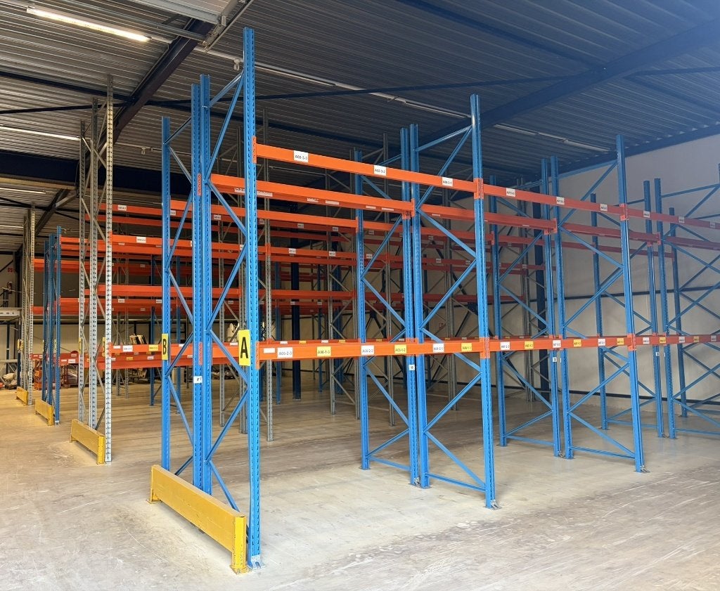 Palletstelling magazijnstelling, Ophalen