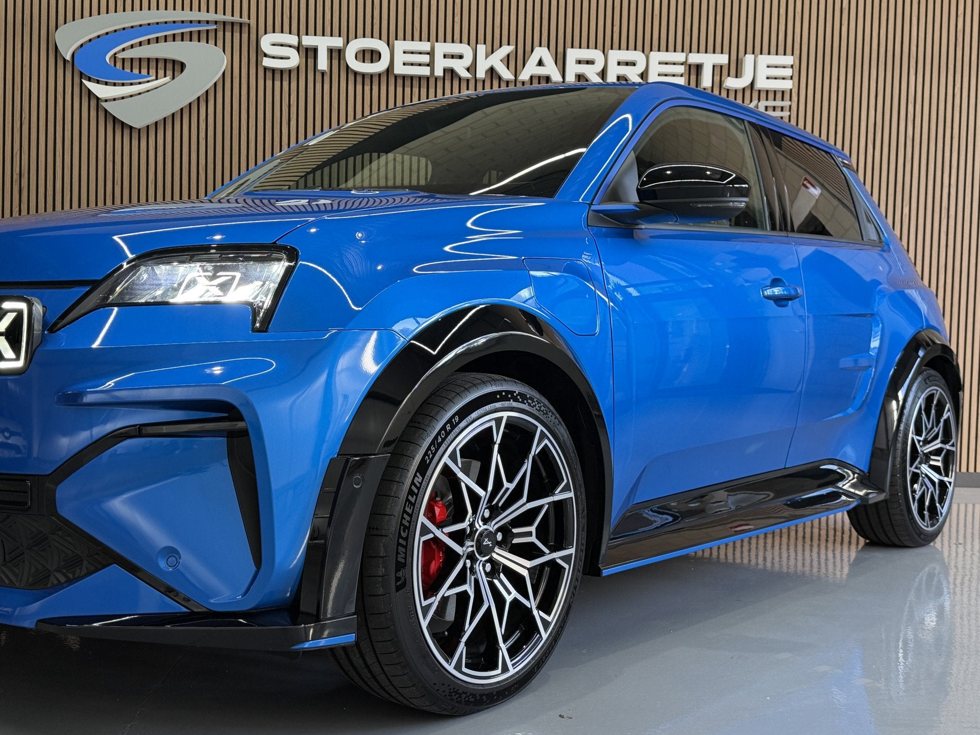 ALPINE A290 GT 52 kWh Navi | 19" | ACC | Carplay | Stoel & S, Auto's, Dealer onderhouden, Stof, Gebruikt, Blauw