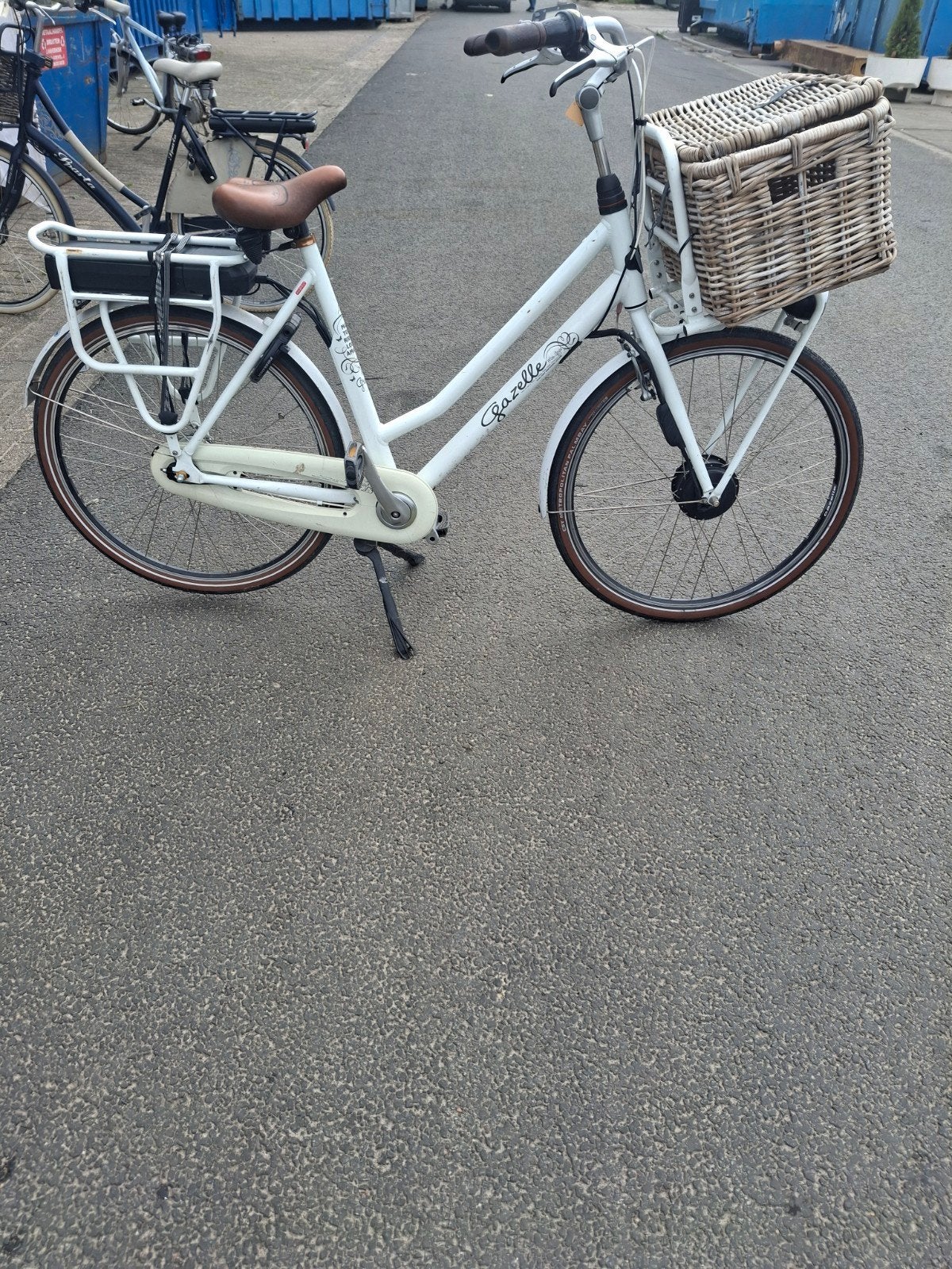 Tk mooie ebike elektrischefiets Gazelle miss grace  1000 km, Fietsen en Brommers, Fietsen | Dames | Damesfietsen, 53 tot 56 cm