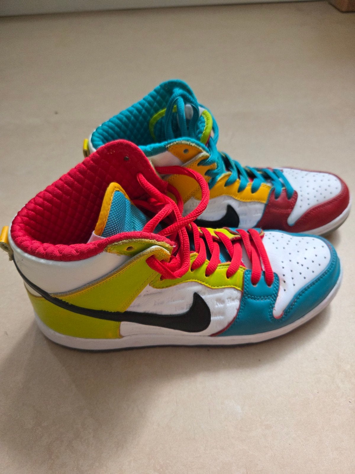 Nike SB Dunk High Pro QS 'All Love No Hate' - Maat 44, Overige kleuren, Nike, Ophalen of Verzenden, Sneakers of Gympen
