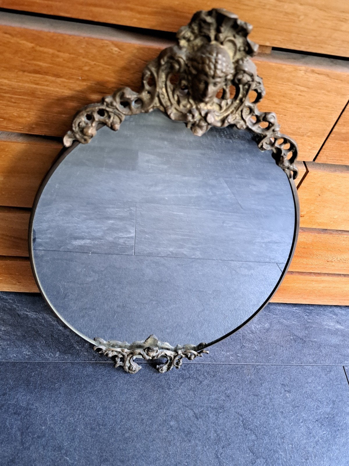 leuke vintage muurspiegel met koper messing kuif, Ophalen, Minder dan 50 cm, Gebruikt, Minder dan 100 cm
