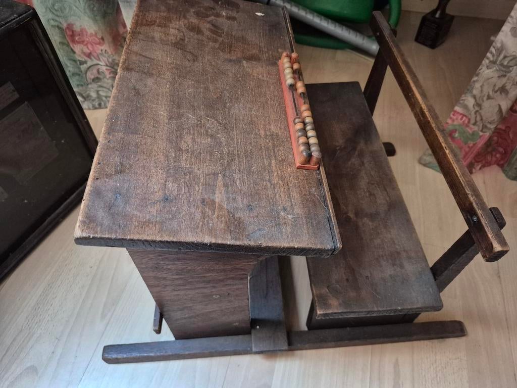 Poppen school bankje van zolder, Ophalen of Verzenden