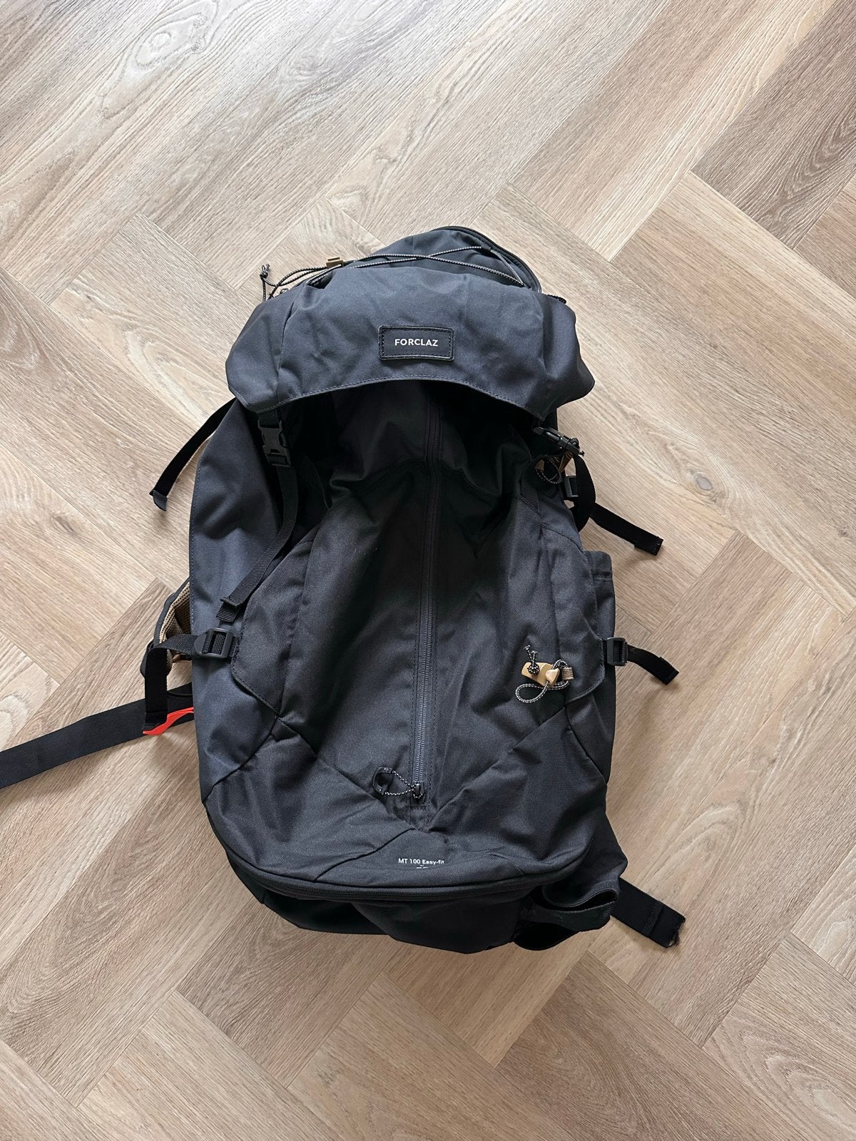 Forclaz MT100 Trekkingrugzak Heren 50 Liter incl. Regenhoes, Ophalen of Verzenden, Zo goed als nieuw