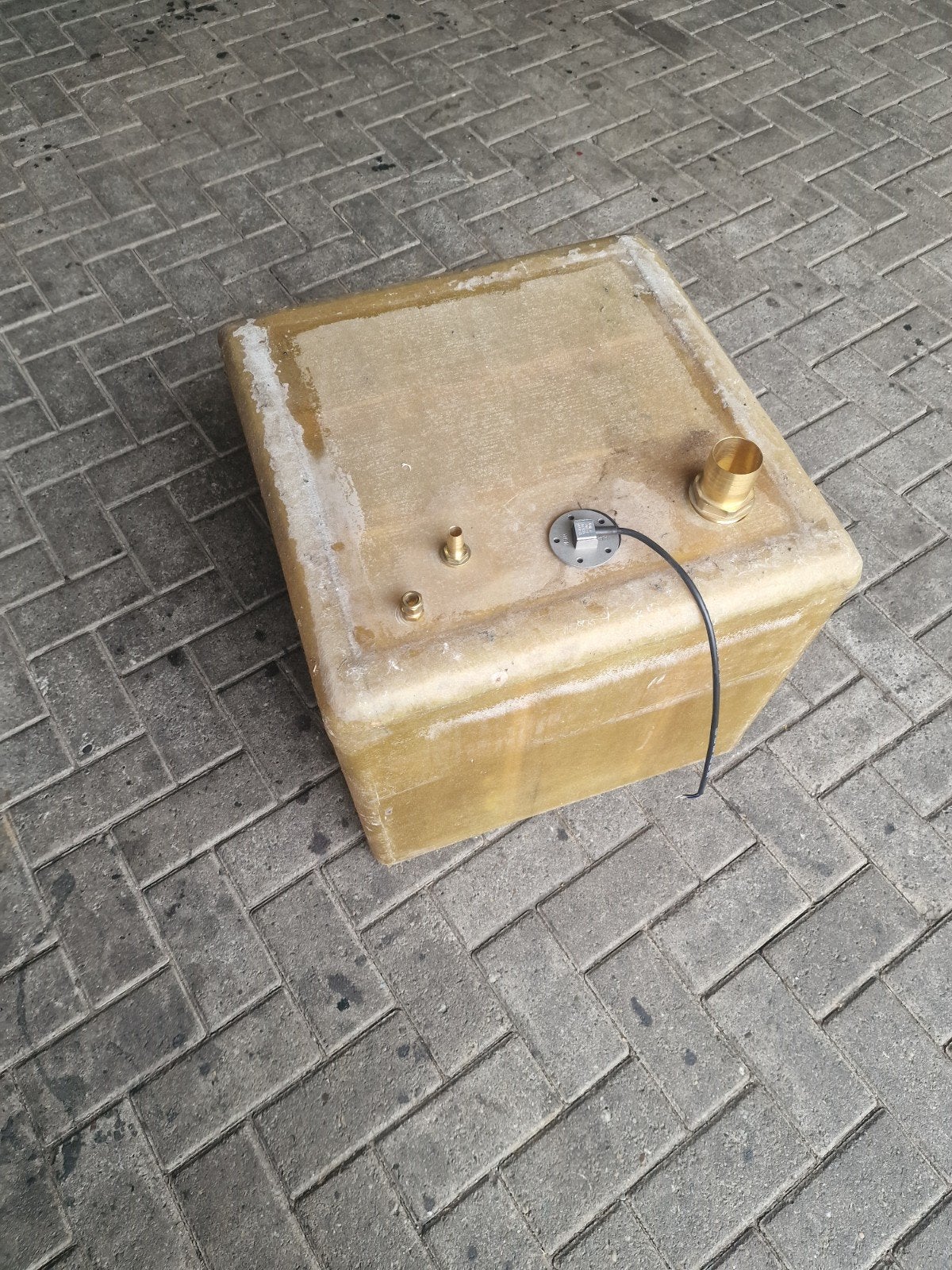 kuntstof  tank  (glasvezel versterkt), Ophalen, Nieuw, Motor en Techniek