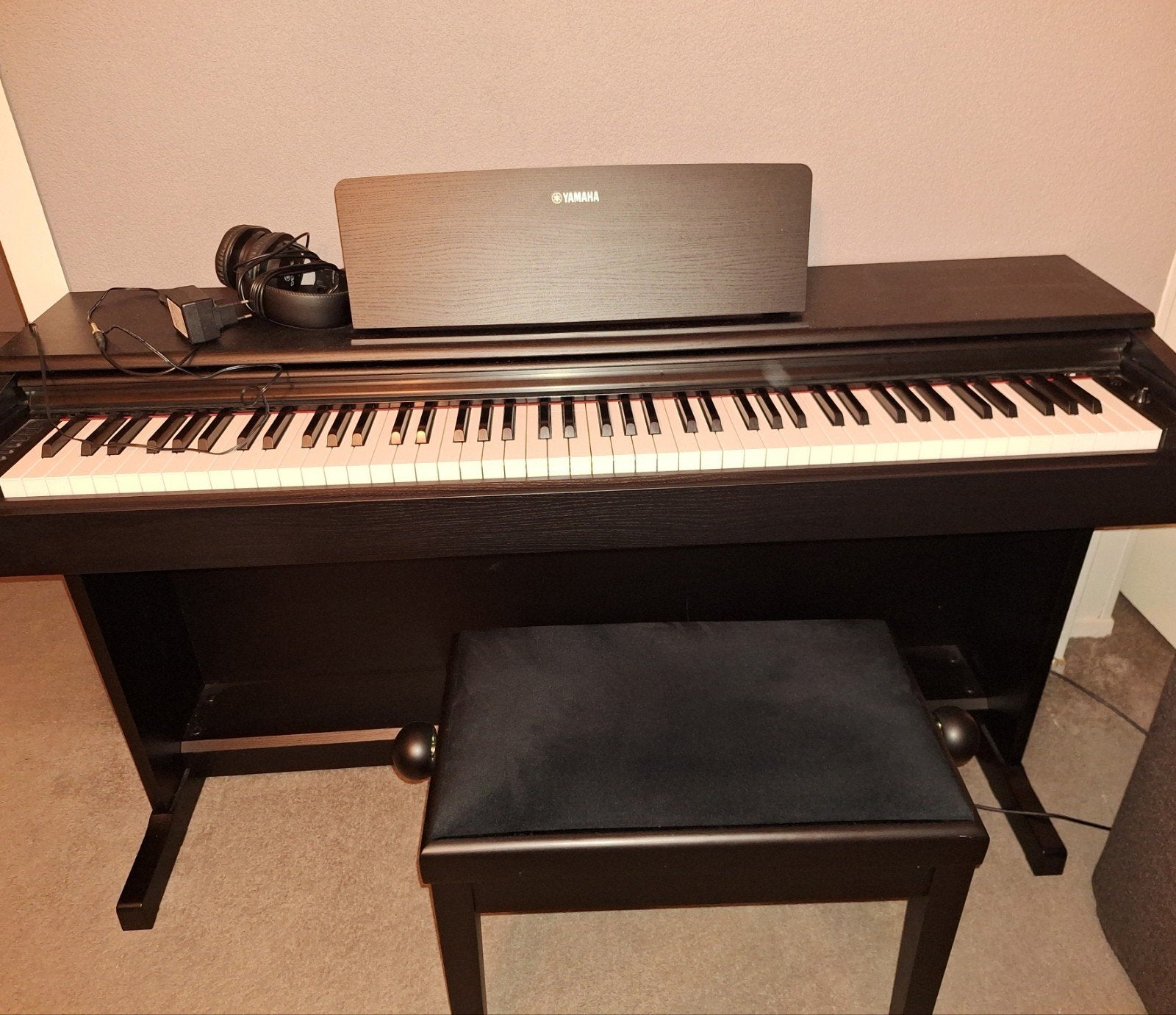 Yamaha Arius te koop, Ophalen, Zo goed als nieuw, Zwart
