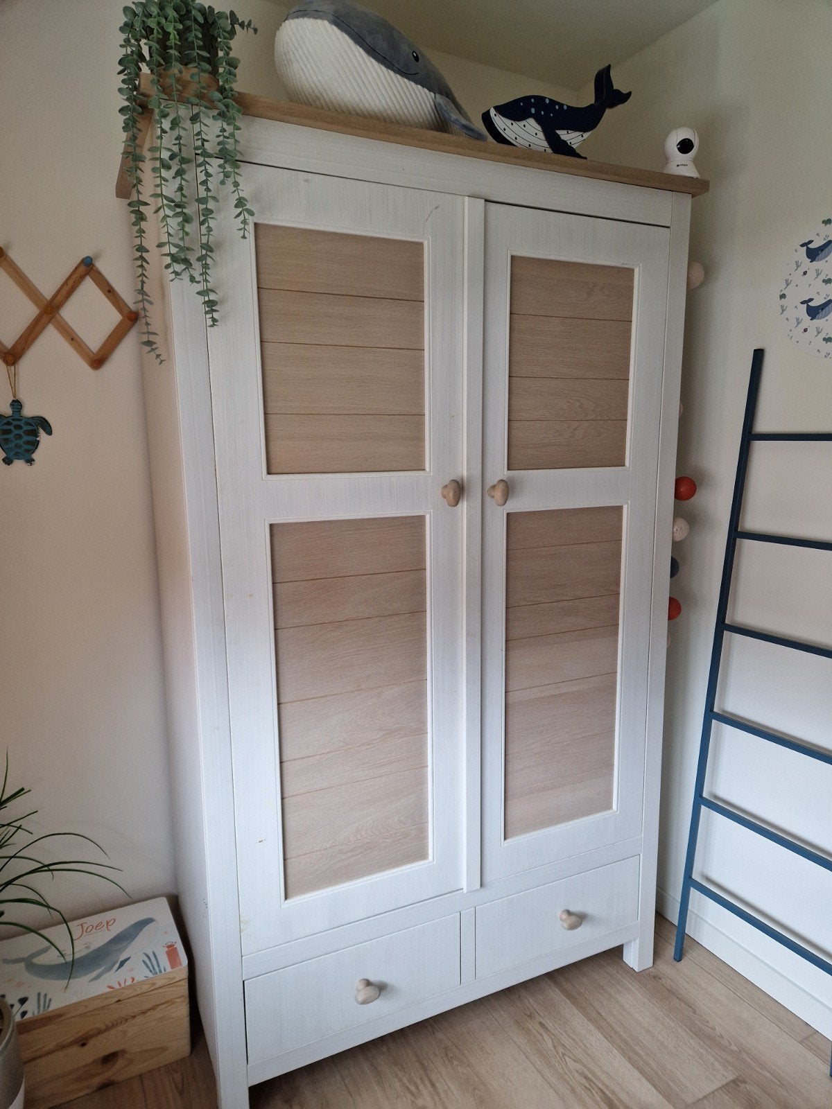 Long Beach kast, Gebruikt, 100 tot 150 cm, 150 tot 200 cm, 50 tot 75 cm