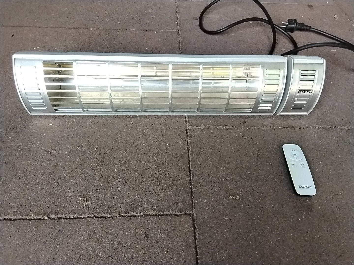 Eurom terras verwarming met afstandbediening, Ophalen, Zo goed als nieuw, Elektrisch, Wand