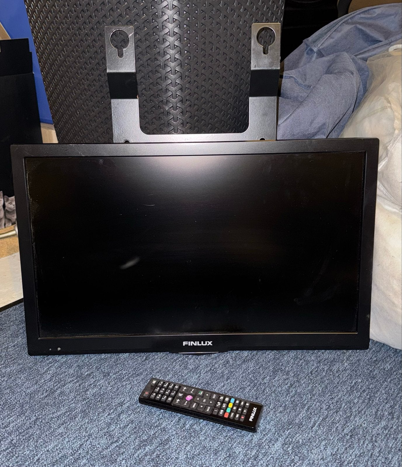 Finlux TV met beugel voor Scania R series, Ophalen, Gebruikt, 40 tot 60 cm, Overige merken