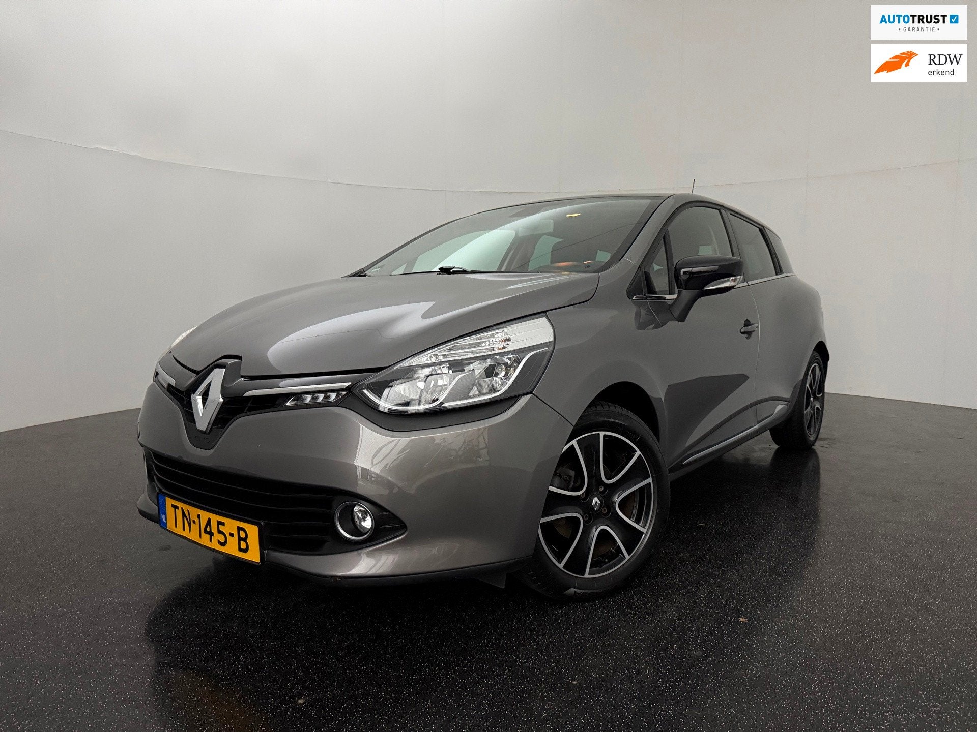 Renault Clio Estate 0.9 TCe Dynamique / Pano / Clima / Cruis, Auto's, Renault, Voorwielaandrijving, Stof, Zwart, Handgeschakeld