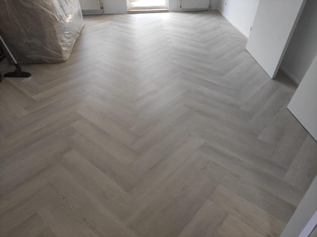 Laminaat leggen/verf/behang, Huis en Inrichting, Stoffering | Vloerbedekking, Ophalen of Verzenden, 75 m² of meer, Laminaat