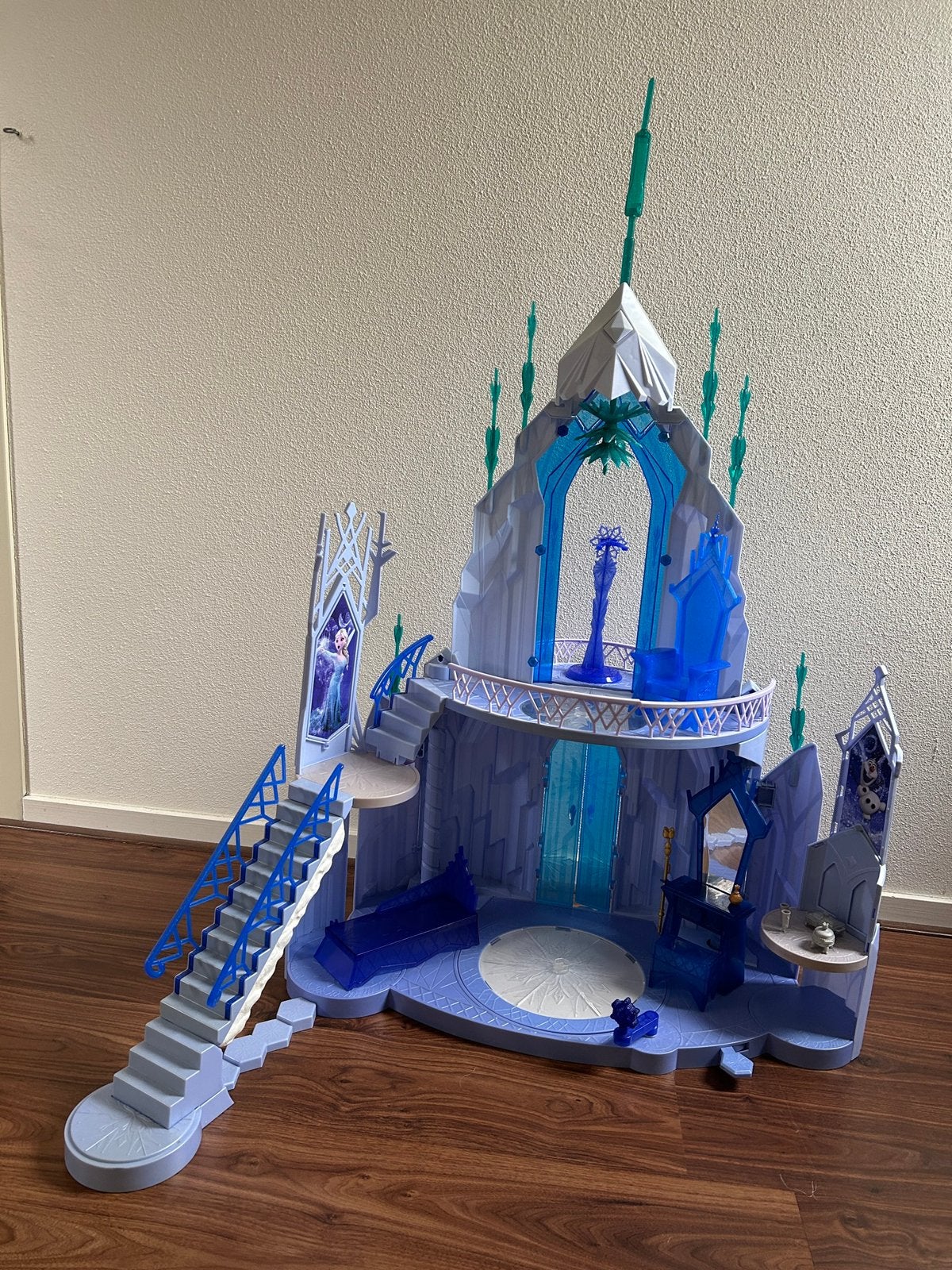 Frozen kasteel, Ophalen, Zo goed als nieuw, Poppenhuis