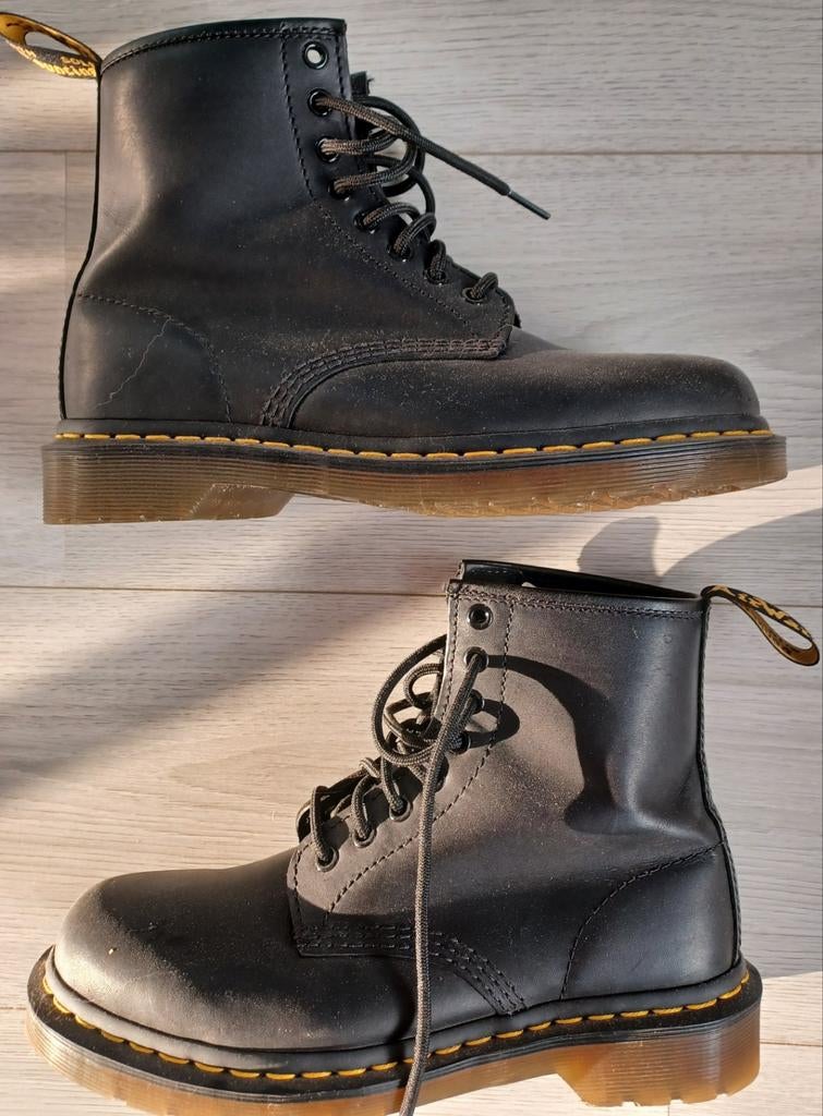Dr. Martens black greasy maat 39, Zwart, Lage of Enkellaarzen, Ophalen of Verzenden, Dr. Martens