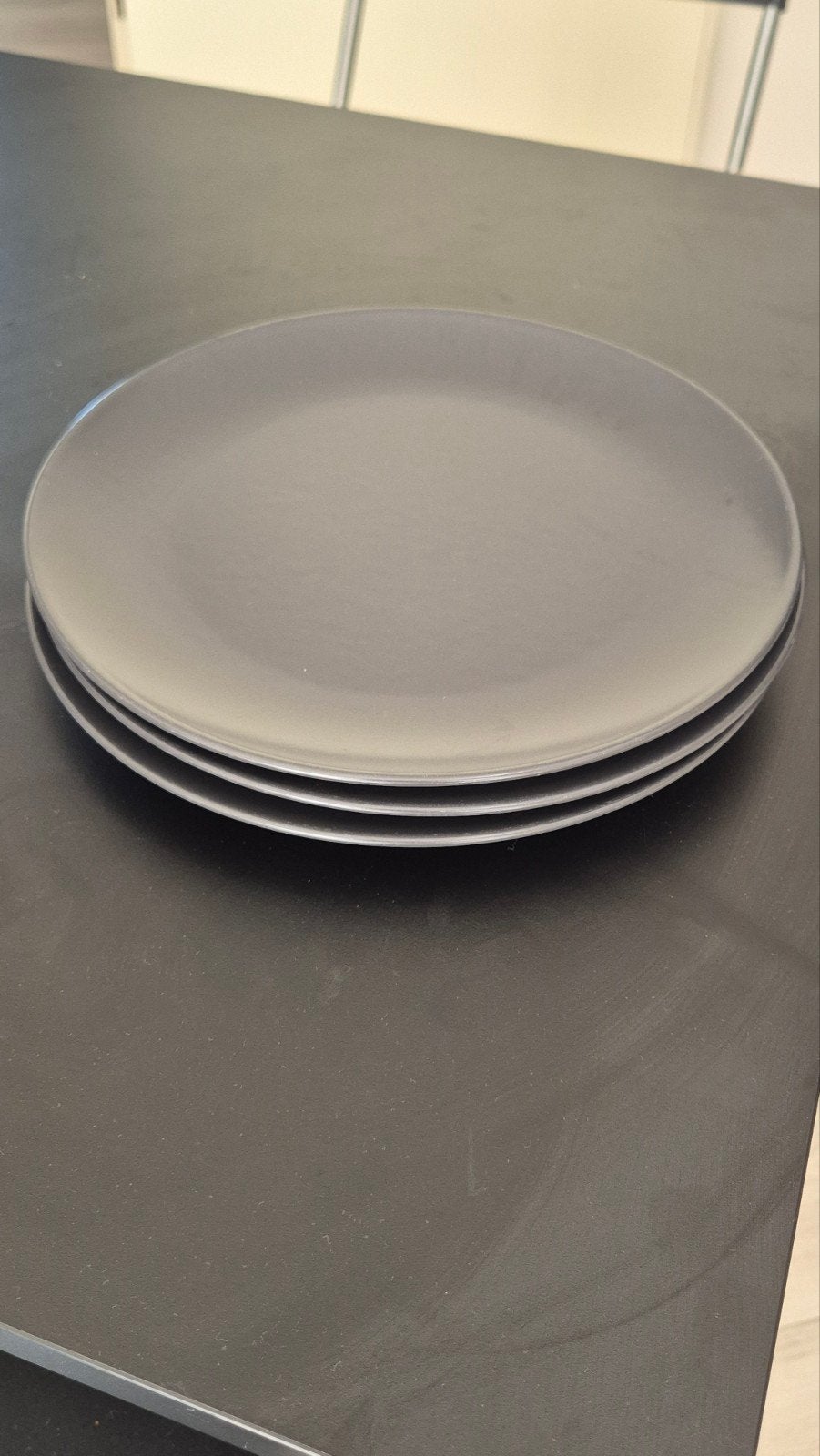 IKEA FÄRGKLAR dinerborden 3 stuks antraciet, Gebruikt, IKEA, Ophalen of Verzenden, Bord(en)