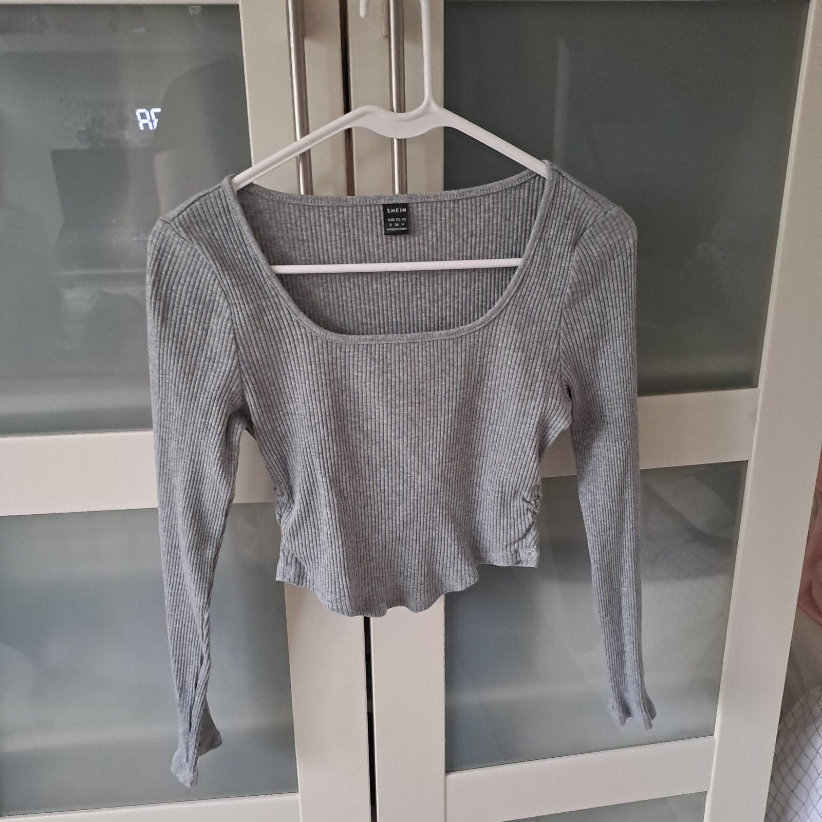 Grijze geribbelde crop top met lange mouwen - Shein, Kleding | Dames, Nieuw, Ophalen of Verzenden, Lange mouw, Maat 36 (S)