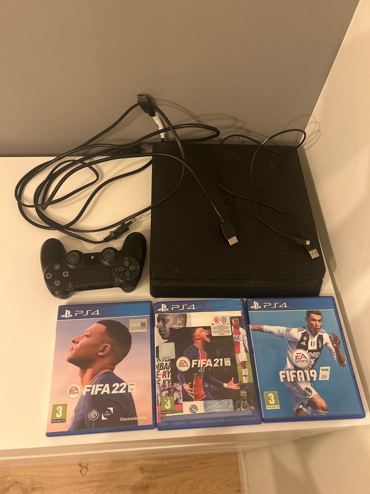 PlayStation 4 Slim, Ophalen, Met 1 controller, Slim, Gebruikt
