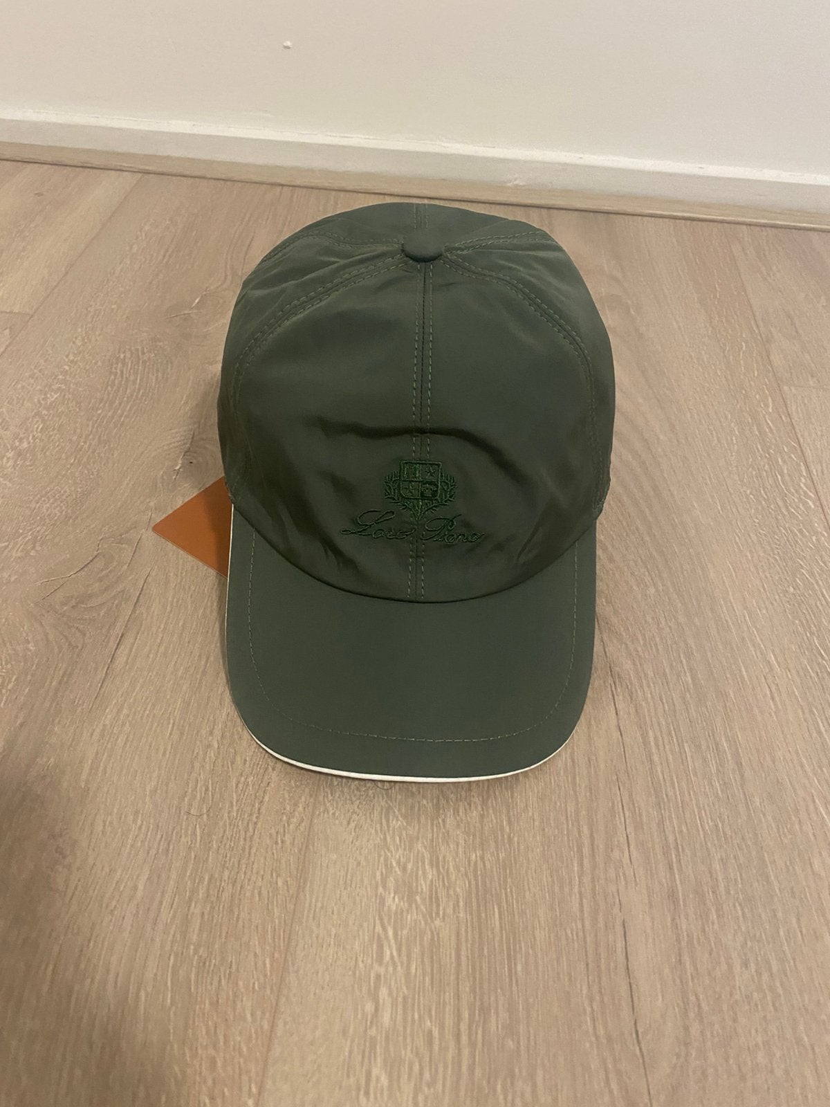 Khaki Loro Piana pet, Ophalen of Verzenden, Zo goed als nieuw, One size fits all, Pet