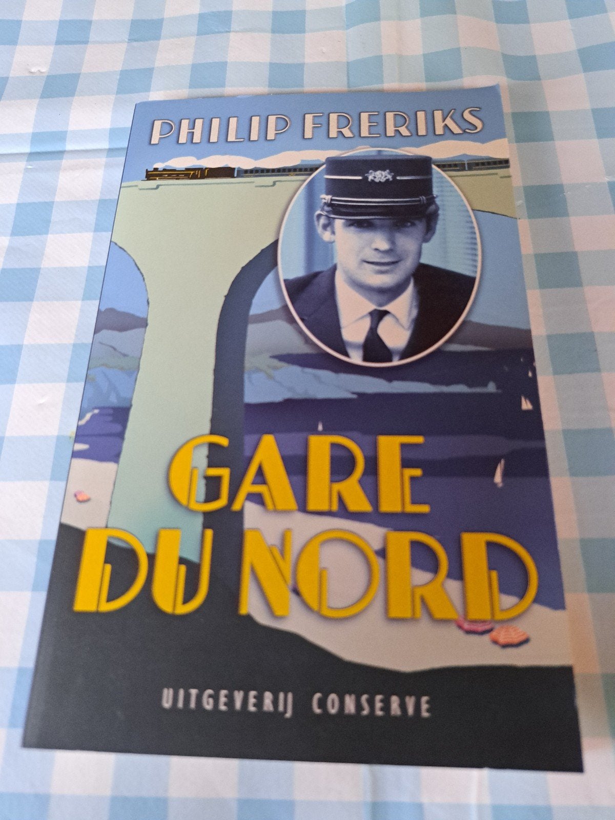 C: Gare du Nord - Philip Freriks (Boek), Ophalen of Verzenden, Gelezen, Philip Freriks