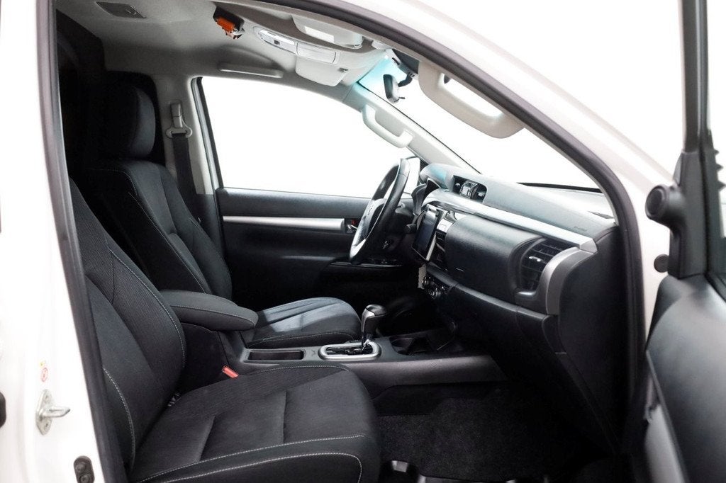 Toyota Hilux 2.4 D-4D-F 150pk E6 4WD 4x4 Double Cab Automaat, Auto's, Automaat, Gebruikt, Euro 6, 4 cilinders