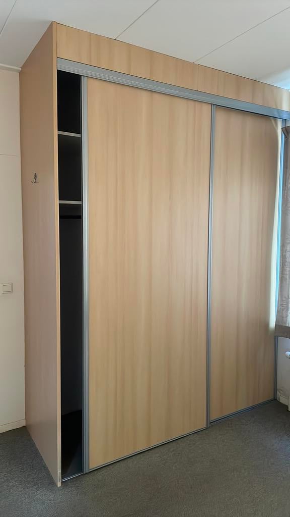 Schuifdeuren gratis op te halen, Huis en Inrichting, Kasten | Roldeurkasten en Archiefkasten, Ophalen, Gebruikt, 25 tot 50 cm