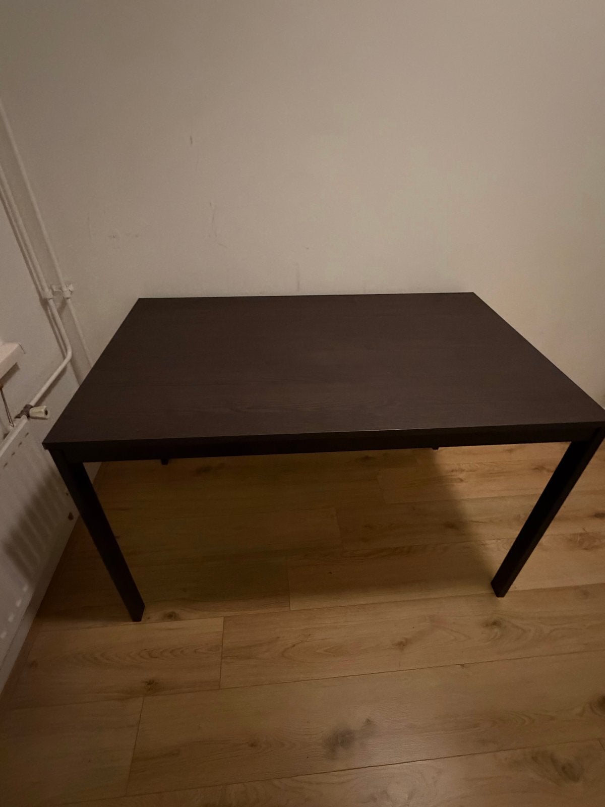 IKEA Uitschuifbare eettafel - Donkerbruin/Zwart, Gebruikt, 100 tot 150 cm, Ophalen of Verzenden, 150 tot 200 cm