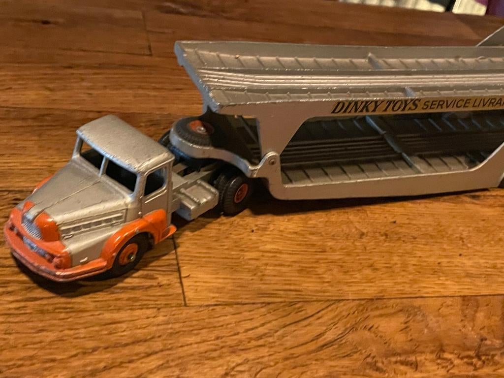Dinky Toys Unic autotransporter, Hobby en Vrije tijd, Modelauto's | 1:43, Ophalen of Verzenden, Zo goed als nieuw, Auto, Dinky Toys