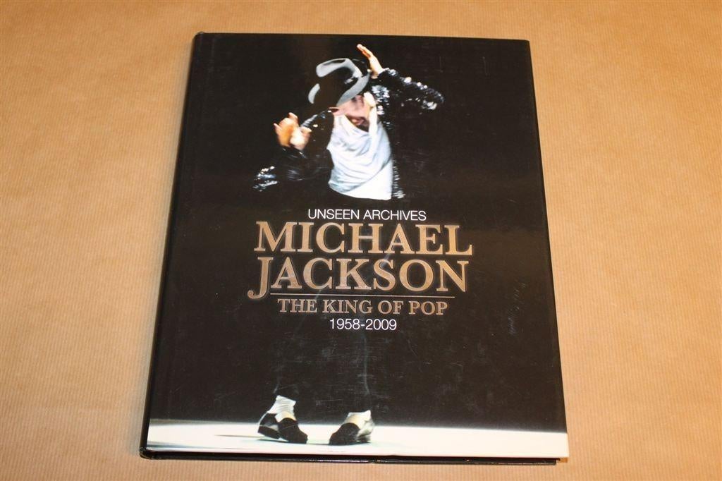 Michael Jackson — The King of Pop [Unieke Foto's], Verzenden, Zo goed als nieuw, Artiest