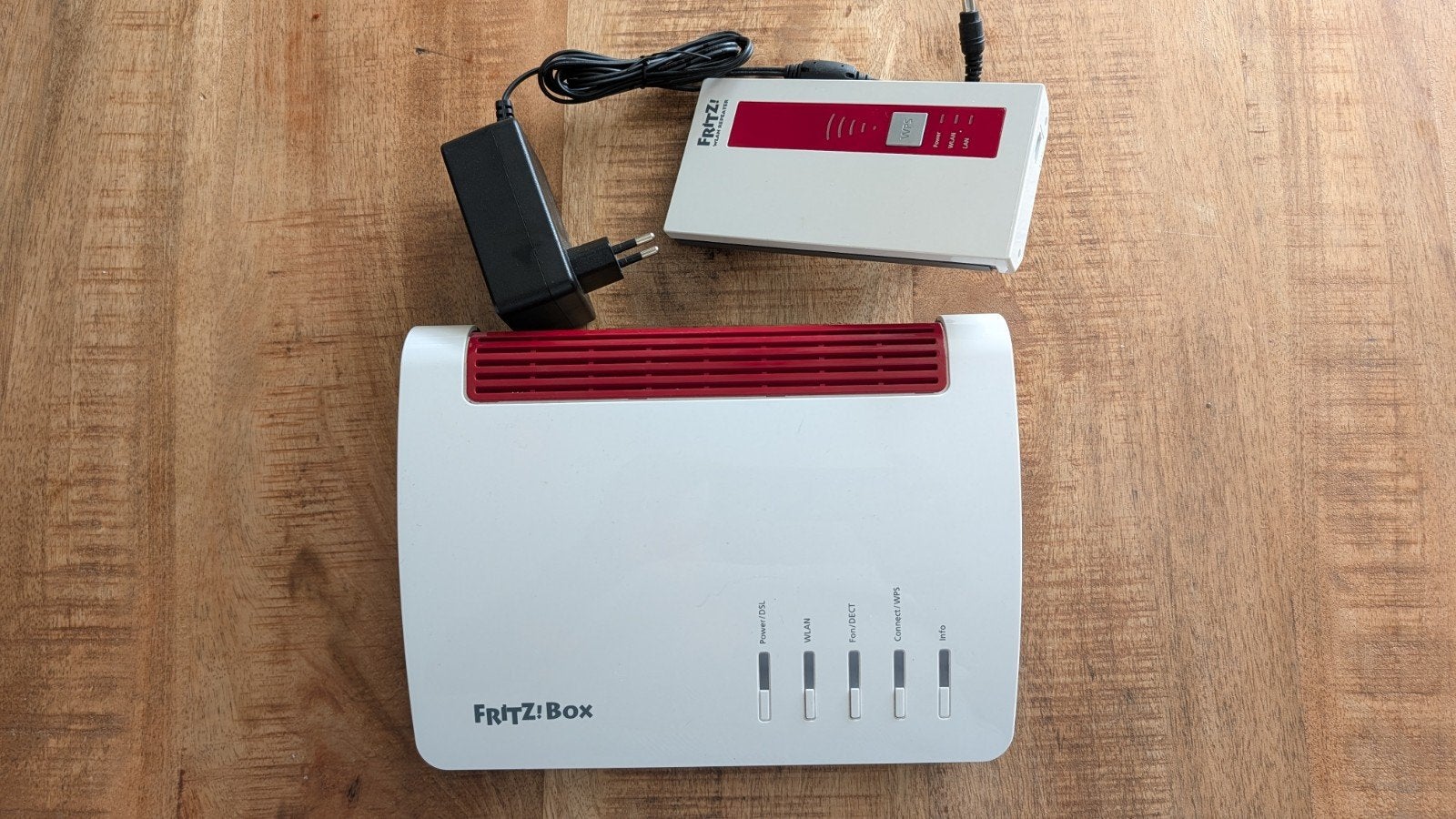 AVM FRITZ!Box 7590 Router en FRITZ!Repeater 1750E, Computers en Software, Routers en Modems, Ophalen of Verzenden, Zo goed als nieuw