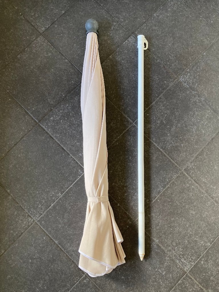 Parasol met voet (diameter 170 cm), Tuin en Terras, Parasols, Ophalen, Gebruikt, Kantelbaar, Overige typen