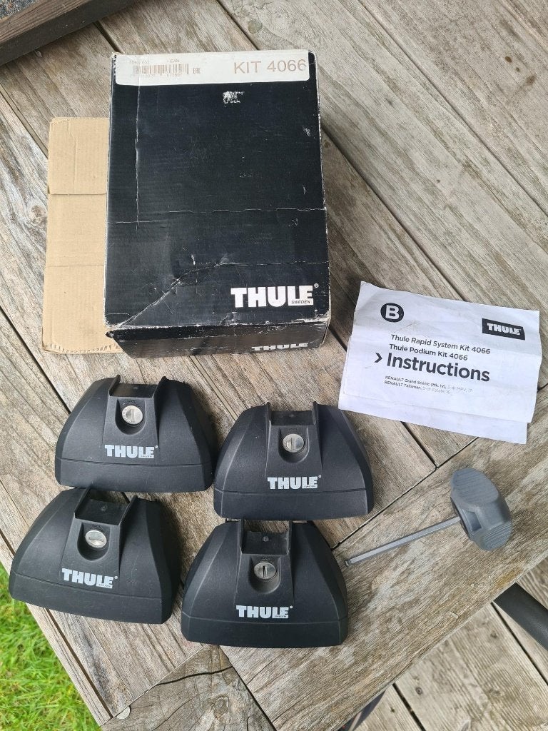 Thule dakdragers + kit 4066 Renault Grand Scenic en Talisman, Auto diversen, Dakdragers, Ophalen, Zo goed als nieuw