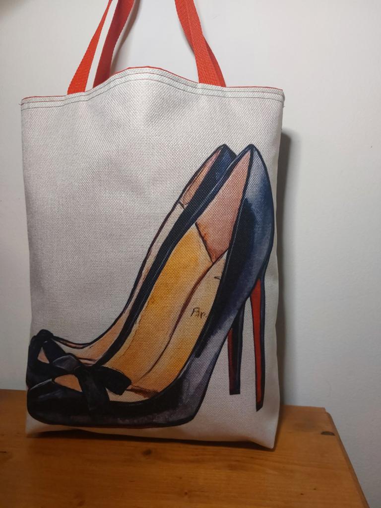 NIEUW:Tas met  Cristian Louboutin schoenen print/afbeelding, Sieraden, Tassen en Uiterlijk, Tassen | Damestassen, Ophalen of Verzenden