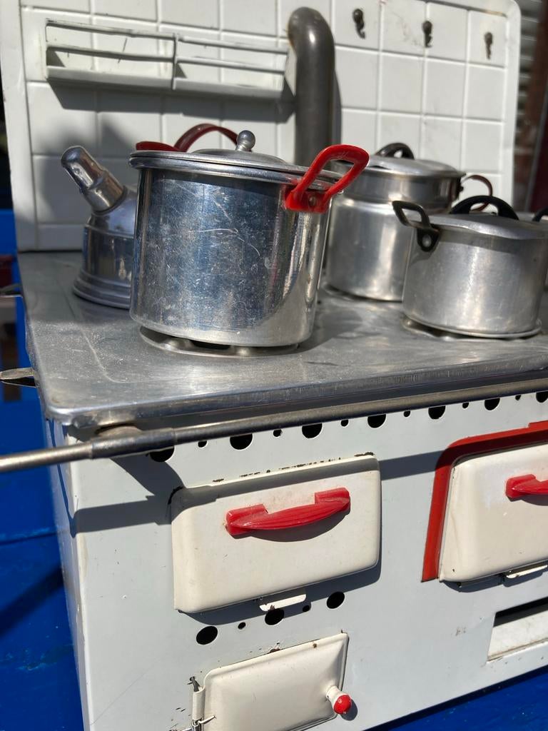 Vintage Speelgoed Keuken met Potten en Pannen, Antiek en Kunst, Antiek | Speelgoed, Ophalen