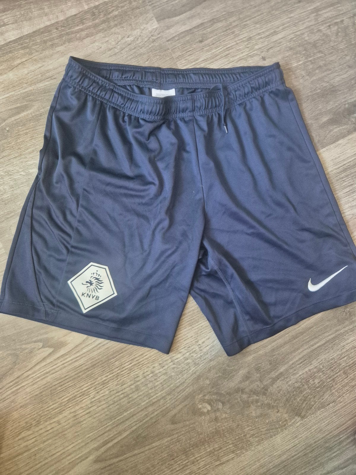 KNVB Nike scheidsrechter trainings short, Ophalen of Verzenden, Zo goed als nieuw, Voetbal, Maat 48/50 (M)