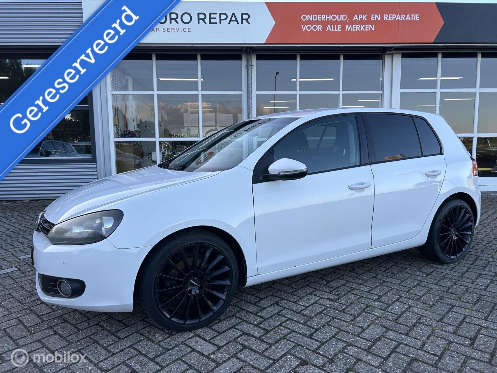 Volkswagen Golf 1.6 TDI Highline Automaat - Geen APK., Auto's, Euro 5, Gebruikt, 4 cilinders, Wit