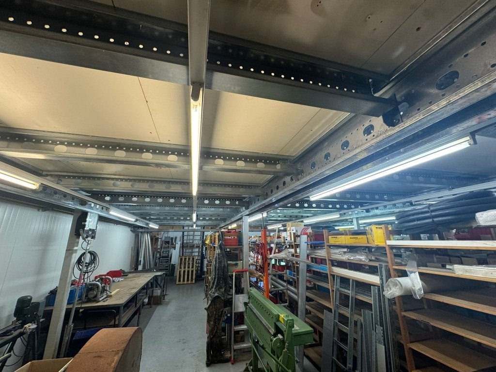 Entresolvloer 111 m2, Ophalen