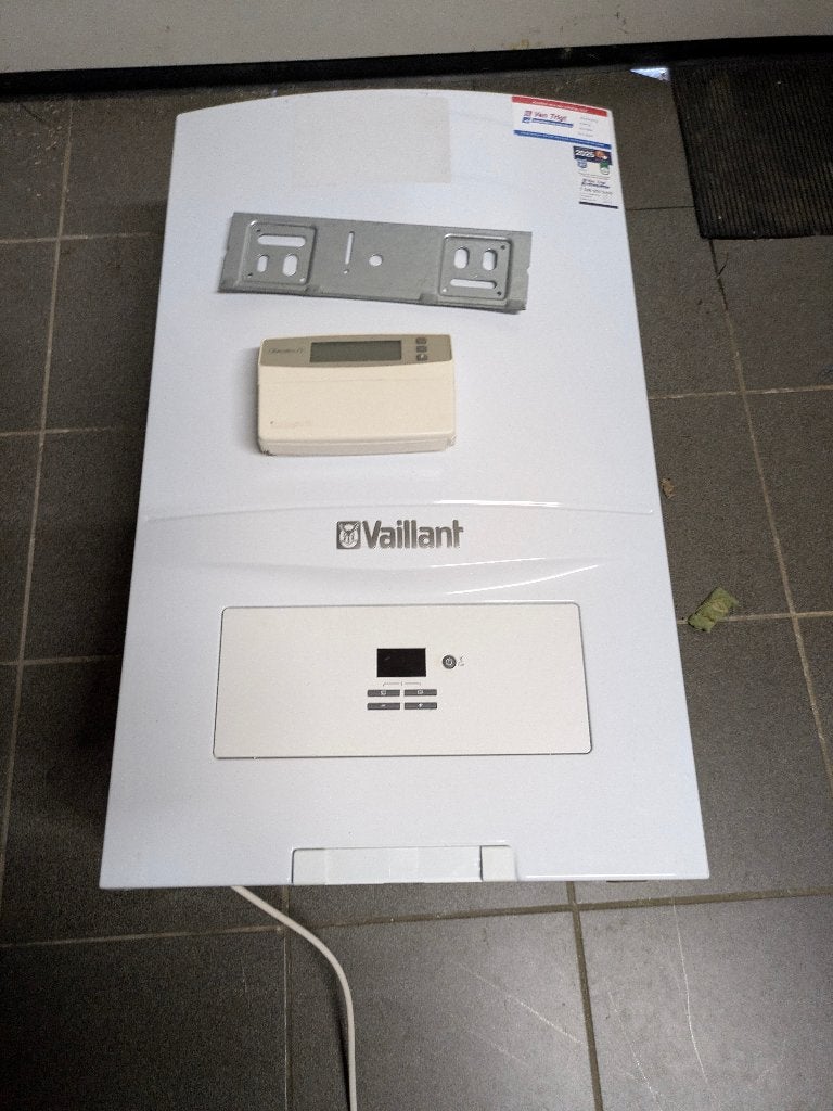 Vaillant ecoTEC pure VHR 23-28 combi ketel, Ophalen, 30 tot 80 cm, Gebruikt, Hoog rendement (Hr)